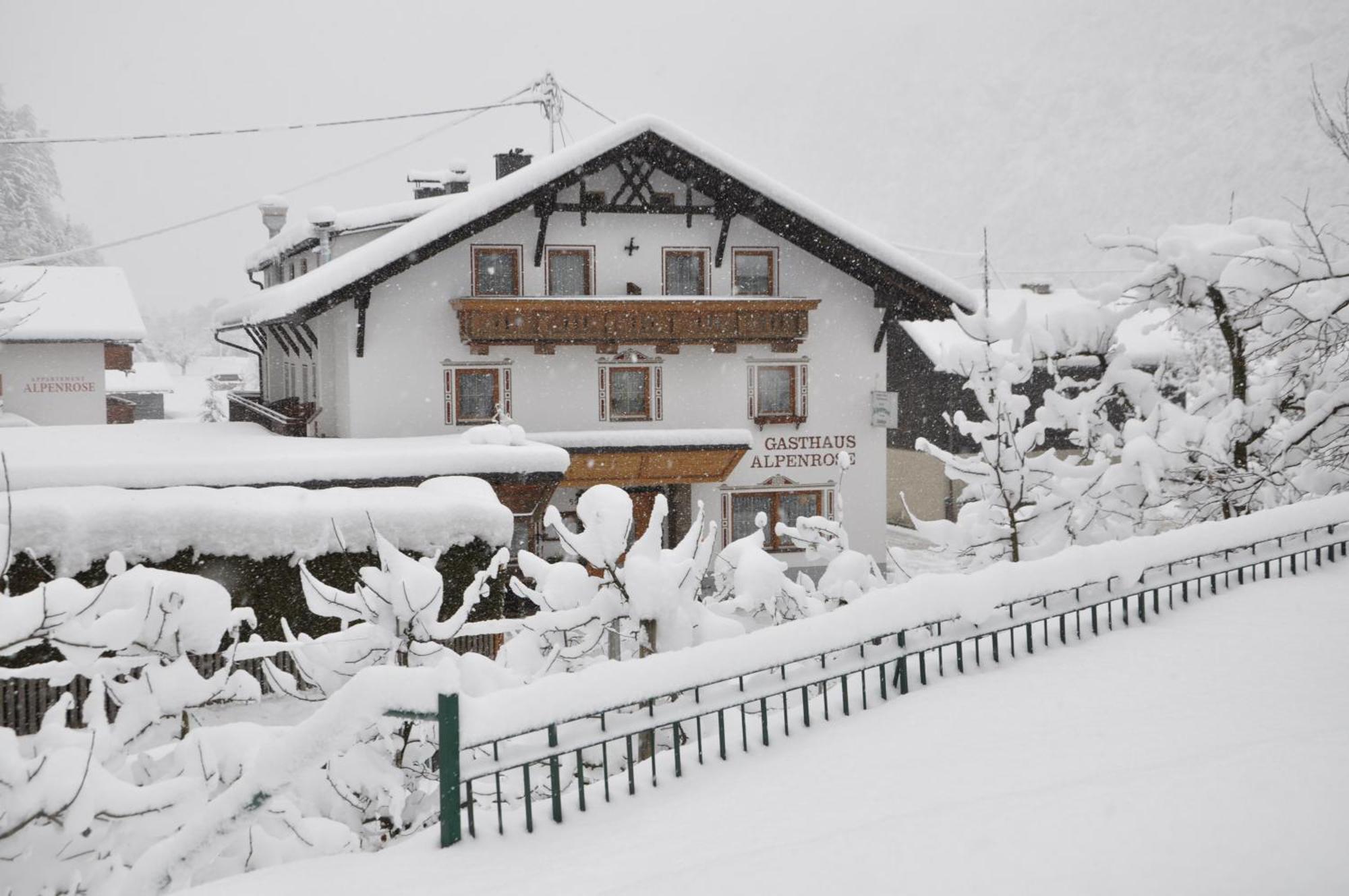 Gasthof Alpenrose 3*